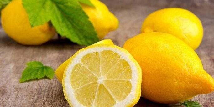 Zitrone gegen Nagelpilz